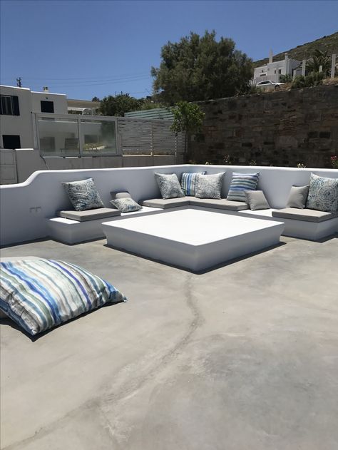 Amazing roof top terrace Roof Terrace Flooring Ideas, Tiles For Rooftop, Roof Top Sitting Ideas, Terrace Garden Ideas Indian Rooftop Patio, Top Floor Garden Roof Terraces, Tiny Bedroom Design, Built In Sofa, Wooden Patios, Ceramic Furniture