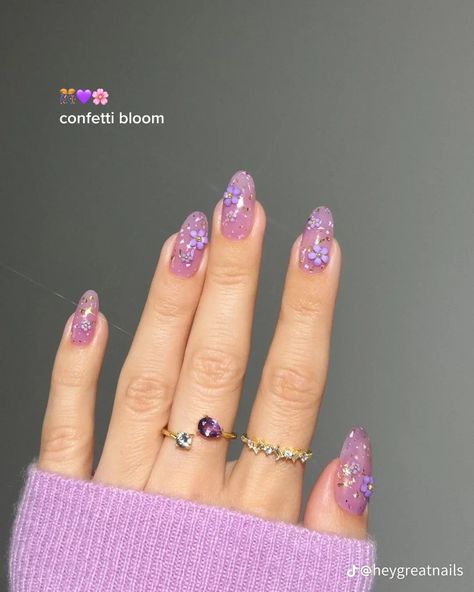 Jelly Polish, Taylor Swift Nails, Trendy Date Night Outfit, Date Night Outfit Ideas, Night Outfit Ideas, Hippie Nails, Purple Nail Designs, Lavender Nails, Spring Nail Designs