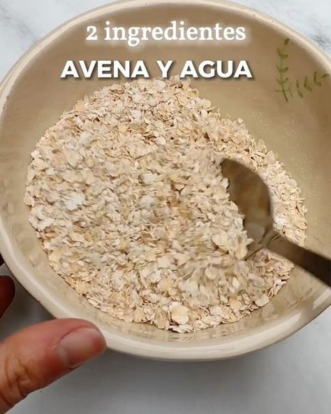 RECETAS SALUDABLES FACILES on Instagram: "AVENA Y AGUA 🙌 Está receta es buenísima para desayunos y meriendas! | Por @nutri.recipes❤️  Las cantidades que use fueron las siguientes: 7 cucharadas de avena (70 g) 14 cucharadas de agua  Podés usar la cantidad de avena que vos quieras pero el panqueque te va a quedar más chiquito. Por ejemplo también podés usar 4 cucharadas de avena + 8 cucharadas de agua. A la mezcla también podés agregarle sal, condimentos, vainilla o semillas.   Podés rellenarlo con queso, huevo revuelto, pasta de maní, mermelada, vegetales, lo que a vos te guste! Contame con qué lo rellenarias vos !   #saludable #avena #panqueque #recetasfit #nutricion #recetassaludables"