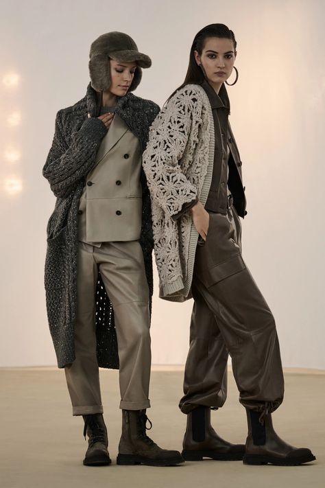 Brunello Cucinelli Fall 2023 Ready-to-Wear Collection | Vogue Fall 2023 Ready To Wear, Fw 2024, Fashion Knitting, 2023 Ready To Wear, Mohair Cardigan, Fall 23, Winter 23, Next Clothes, Fashion Show Collection