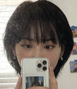 Korean Very Short Hair, Short Layered Haircuts Asian, Asian Short Hair Straight, Asian Girl Short Haircut, Short Womens Haircuts Pixie, Tomboy Girl Short Hair, Apple Cut Hair, Short Hair Fringe Bangs, Short Hair Women Round Face