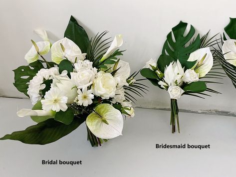 Bridesmaid Bouquet Tropical, Forest Wedding Bouquet, Wedding Bouquet Summer, Botanic Wedding, Rainforest Wedding, Tropical Wedding Centerpieces, Tropical Bridal Bouquet, Tropical Wedding Bouquets, Protea Bouquet