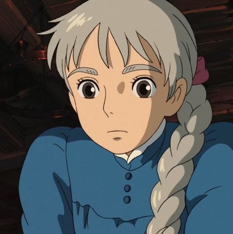 sophie hatter Sophie Howl's Moving Castle, قلعة هاول المتحركة, Sophie Hatter, 하울의 움직이는 성, Studio Ghibli Background, Howl And Sophie, Studio Ghibli Characters, Ghibli Studio, Studio Ghibli Movies