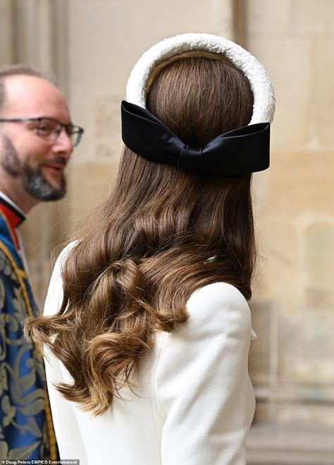 Princess Of Wales Kate Middleton Hair, Hairstyle With Fascinator, Kate Middleton Fascinator, Princess Of Wales Kate Middleton, Royal Hairstyles, Kate Middleton Hats, Prince William Et Kate, Prince William And Kate Middleton, Royal Hats