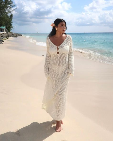 My favourite vacation swim cover up from @meshki 🤍 * * Vacation outfits, vacation outfit inspo, resort outfits, resort wear, resort style, vacation fashion, vacation style, resort outfit, summer looks, summer outfits, beach outfits, matching sets, beach fits, beach aesthetics, summer aesthetics, beach cover up, vacation aesthetic, vacation matching sets #vacationmode #vacationoutfits #vacationstyle #matchingsets #vacationfashion #resortwear #resortstyle #resortoutfit #summeroutfits #vacationo... Aesthetics Beach, Summer Outfits Beach, Resort Outfits, Beach Aesthetics, Looks Summer, Outfits Vacation, Summer Aesthetics, Outfits Matching, Aesthetic Vacation