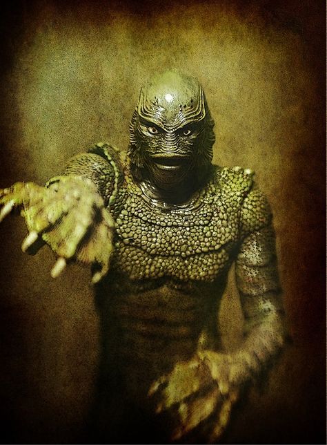 The "Creature" from 1954, Sci-Fi thrill film "Creature from the Black Lagoon". Hollywood Monsters, Rare Comic Books, Creature From The Black Lagoon, The Black Lagoon, Famous Monsters, Horror Monsters, Classic Horror Movies, Horror Icons, Black Lagoon