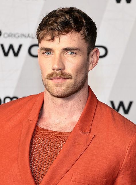 Zane Philips, Black Curly Hairstyles, Zane Phillips, Boy Haircut Ideas, Medium Curly Hairstyles, Curly Hairstyles For Men, Fancy Aesthetic, Moustaches Men, Boy Haircut