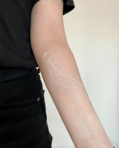 White Ink Tattoos Healed, Aesthetic Tattoo Ideas, Silver Tattoo, 20 Aesthetic, White Ink Tattoo, Jellyfish Tattoo, Red Ink Tattoos, Modern Tattoos, 1 Tattoo