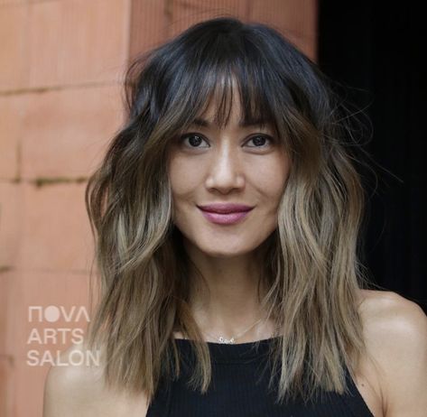 Balayage With Bangs, Trendy Balayage, Gingerbread Caramel, Golden Brunette, Fall Hair Color Trends, Ombre Hair Blonde, Fall Hair Cuts, Ombré Hair, Shoulder Length Hair Cuts