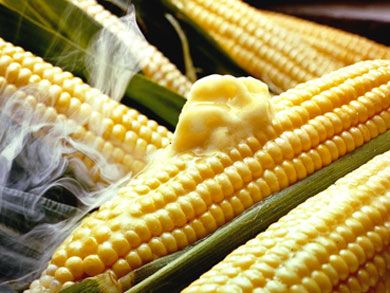 How to Shuck Corn on the Cob Shuck Corn, Shucking Corn, Grocery Gift Card, Push Pop, Free Groceries, Sweepstakes Giveaways, Corn On Cob, Vegetable Sides, Sweet Corn