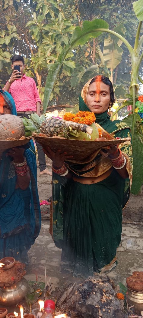 Chhath puja photo.|| Full HD.|| Love status Boy2.|| 🙏🙏 Chath Puja Images Hd, Chhath Puja Image Hd, Chaat Puja, Chhath Puja, Short Status, Indian Bride Makeup, Kitty Party Games, Durga Images, Romantic Status