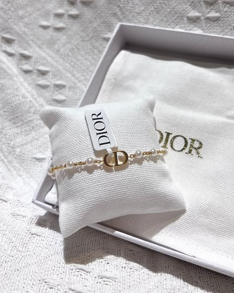 Christian Dior 2023, Dior Bracelet, Dior 2023, Preppy Jewelry, 2023 Ss, Expensive Jewelry Luxury, Luxe Jewelry, Jewelry Accessories Ideas, Dior Jewelry