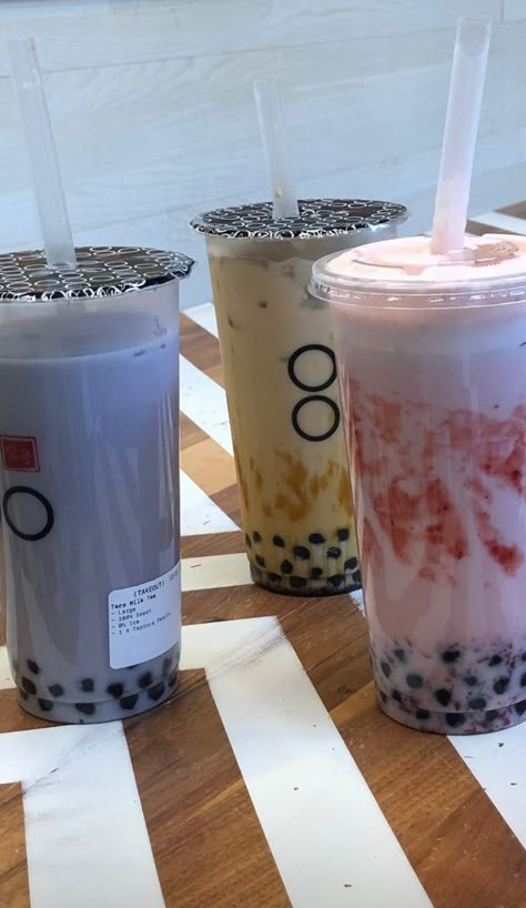 Comfort Snacks, Protein Goals, Bubble Tea Boba, Boba Drink, Bubble Milk Tea, Smoothie Drink Recipes, Coping Mechanism, Sweet Drinks, Sweet Snacks Recipes