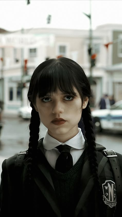 Wednesday Addams Pictures, Wednesday Series Wallpaper, Jenna Ortega Merlina, Janna Ortega, Wednesday And Xavier, Wednesday Love, Wednesday Aesthetic, Wednesday Art, Wednesday Costume