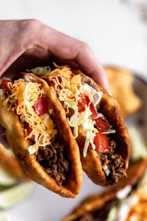 Taco Bell Chalupa DIY Beef Chalupa Recipe, Diy Taco Bell, Chalupa Shells, Mexican Chalupas Recipe, Chalupa Shell, Taco Bell Chalupa, Chalupa Recipe, Native American Fry Bread, Kfc Chicken Recipe