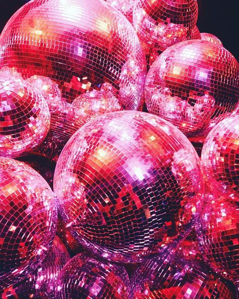 Disco Party Decorations, Disco Glam, Ball Aesthetic, Pink Photo, Disco Balls, Pink Wall, Photo Wall Collage, Disco Party, Jolie Photo