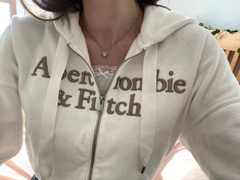 Abercrombie And Fitch Aesthetic, Abercrombie Fitch Aesthetic, Abercrombie Aesthetic, 2010 Aesthetic, Abercrombie And Fitch Outfit, Coquette Fashion, Mind Set, 2023 Vision, Aesthetic Pinterest