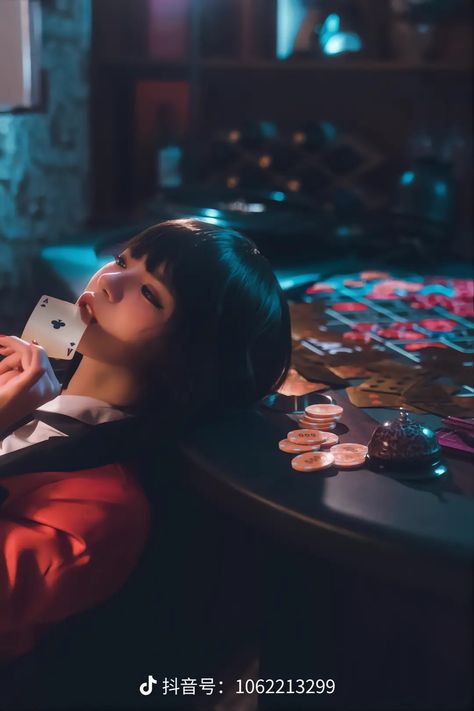 Poker Photoshoot Ideas, Cosplay Photoshoot Ideas, Cosplayer Aesthetic, Cosplay Background, Kakegurui Cosplay, Cosplay Photoshoot, Cosplay Photography, Drawing Body Poses, Female Pose Reference