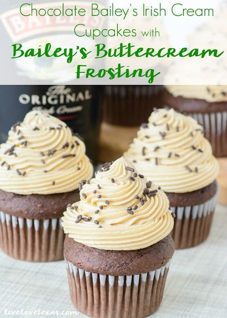 Alcohol Cupcakes, Baileys Irish Cream Frosting, Boozy Food, Irish Cream Cupcakes, Baileys Cupcakes, Irish Cream Frosting, Baileys Irish Cream Recipes, Irish Cream Recipe, Boozy Cupcakes