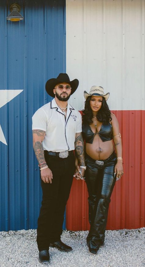 Rodeo Outfits Couples, Cowboy Pregnant Outfit, Black Country Couples, Western Outfits Pregnant Women, Cowgirl Outfits Pregnant, Black Cowboy Wedding, Cowboy Outfit Black Woman, Western Baby Shower Outfit, Houston Texas Outfits Black Women