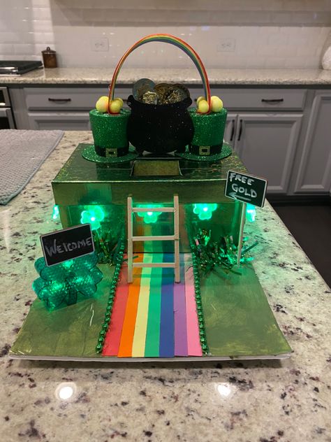 Leprechaun Trap Dollar Tree, Leaprochan Trap, How To Trap A Leprechaun Ideas, How To Make A Leprechaun Trap, Leprechaun Traps Ideas For Kids School, Lepercon Trap Ideas, Leperchaun Trap, Leprechaun Traps Ideas For Kids, Leprechaun Ideas