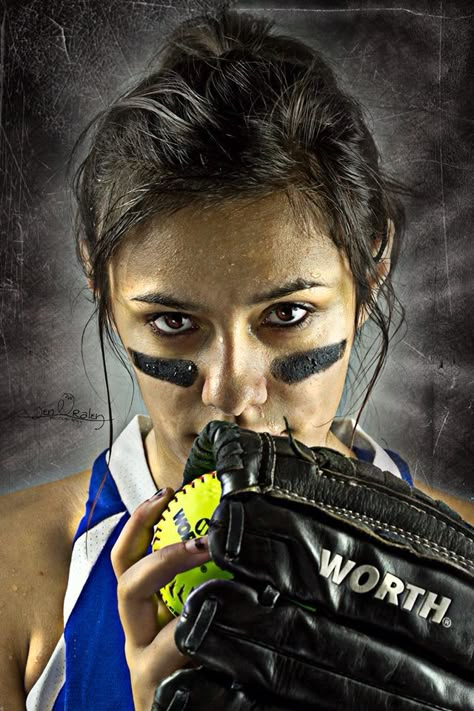 Softball Pitching Pictures, Softball Pictures Pitcher, Softball Pitcher Senior Pictures, Softball Photoshoot Ideas Photo Shoot, Senior Softball Photoshoot Ideas, Softball Pitcher Pictures Poses, Softball Photo Shoot Ideas, Tee Ball Photography Ideas, Cool Softball Pictures