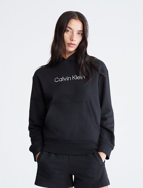 Discover great products at the best prices at Dealmoon. Calvin Klein Relaxed Fit Standard Logo Hoodie | Calvin Klein. Price:$53.70 at Calvin Klein Calvin Klein Hoodie, Hero Logo, Sitewide Sale, 20 Off Sale, Hoodie Cardigan, Calvin Klein Woman, Women Hoodies Sweatshirts, Fashion Logo, Colorful Hoodies