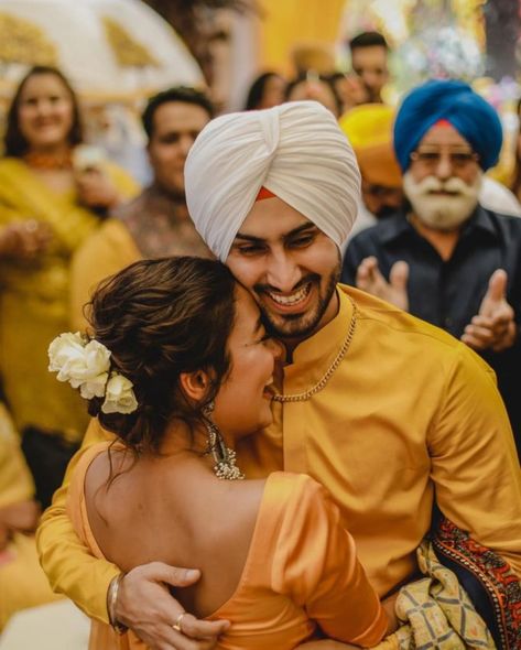 Mehndi Function, Burgundy Wedding Colors, Yellow Wedding Theme, Neha Kakkar, Haldi Ceremony, Couple Photoshoot Poses, Yellow Wedding, Indian Wedding Outfits, Candid Photography