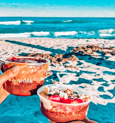 Acai Bowl Aesthetic, Bowl Aesthetic, Aesthetic Beach, On Beach, Beach Aesthetic, Cape Cod, Summer Time, Acai Bowl, Rose Wine