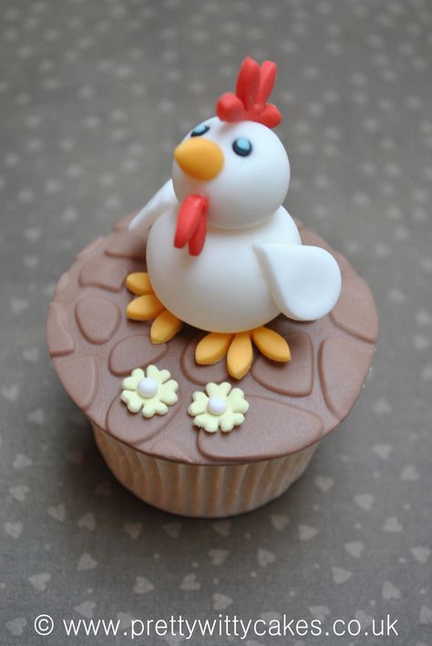 Explore Pretty Witty Cakes (Suzi Witt)'s photos on Flickr. Pretty Witty Cakes (Suzi Witt) has uploaded 281 photos to Flickr. Cupcakes Animals, Farm Cupcakes, Chicken Cupcakes, Cupcake Fondant, Cupcake Tier, Chicken Cake, Farm Cake, Cupcakes Decorados, Animal Cupcakes