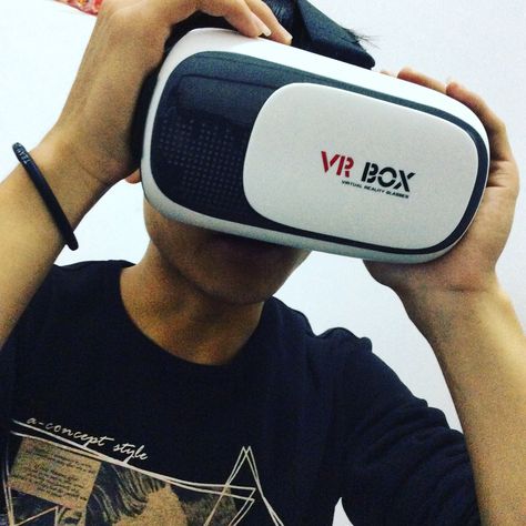 What kind of vr? It's the vr box from Shenzhen China ,is seems like the vr of Samsung or other fame band.But if you just want to experience of this technology,it may be a better choose. Vr Box, Vr Glasses, Shenzhen China, Glasses Case, Shenzhen, Virtual Reality, Vr Goggle, Headset, Technology