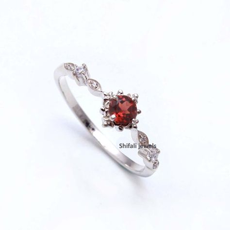 Check out this item in my Etsy shop https://www.etsy.com/in-en/listing/968421819/natural-garnet-ring-for-womenaaa-quality Ruby Ring Simple Silver, Star Ruby Ring, Red Garnet Ring, Dainty Engagement Rings, Casual Rings, Pear Ring, Zierlicher Ring, Ring Simple, Garnet Ring