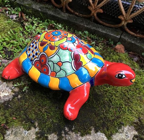 Turtle Ceramics Ideas, Ceramic Turtle Painting Ideas, Turtle Pottery, Pottery Turtle, Talavera Art, Clay Turtle, Mexican Paintings, Ceramic Turtle, Pottery Pots