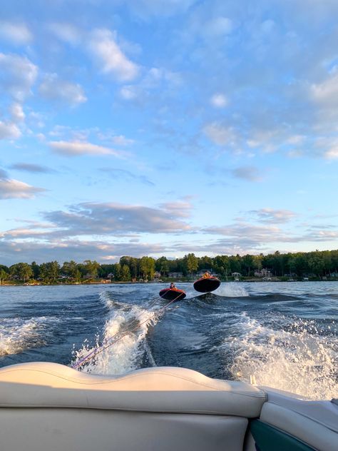 Lake Mom Aesthetic, Boat Days Aesthetic, Summer At The Lake Aesthetic, Lake Vacation Aesthetic, Summer On The Lake, Lake Weekend Aesthetic, Midwestern Summer Aesthetic, Canadian Summer Aesthetic, Summer Lake Party