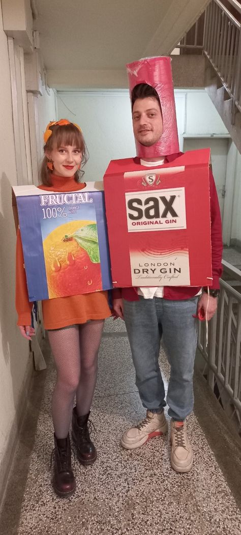 Halloween Costume Idea, London Dry Gin, Funny Costumes, Halloween Inspo, Dry Gin, Halloween Costume Ideas, Couples Costumes, Costume Ideas, Gin