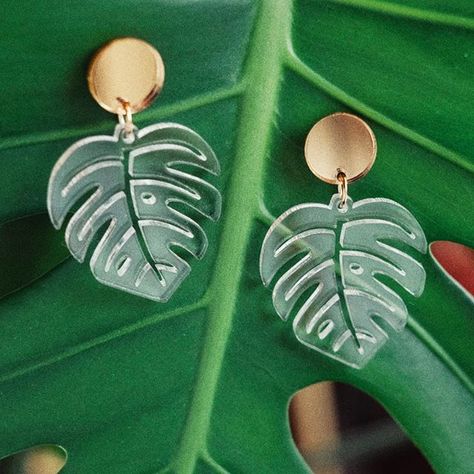 Dangly gold and clear monstera earrings  #sleepymountain Jungle Earrings, Monstera Jewelry, Nature-inspired Handmade Resin Earrings, Resin Monstera Leaf, Resin Monstera Leaf Earrings, 3d Earrings, Monstera Earrings, Monstera Leaf Earrings, Acrylic Brooch