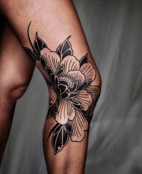 Dahlia Hip Tattoo, Symmetrical Leg Tattoos, Flower Knee Tattoos Women, Upper Arm Sleeve Tattoo Women, Bold Flower Tattoo, Knee Ditch Tattoo, American Traditional Knee Tattoo, Japanese Floral Tattoo, New York In June