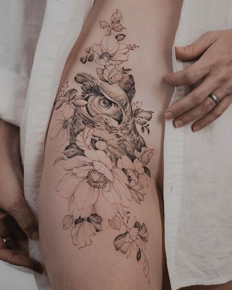 Realistic Owl Tattoo, Owl Tattoo Sleeve, Owl Tattoo Drawings, Feather Tattoo Design, Owl Tattoo Design, Lace Tattoo, Safe Travels, Beautiful Owl, Beautiful Tattoo