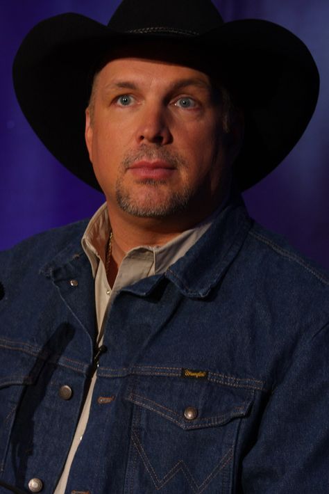 Doctor Picture, Garth Brooks, Country Music Singers, Taylor Swift Pictures, Western Wear, Country Music, The Morning