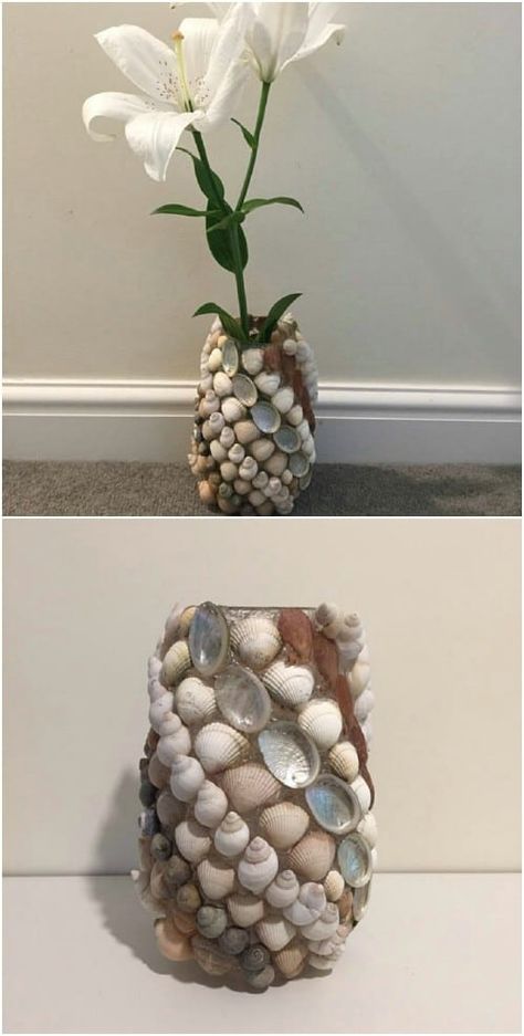 30 Easy DIY Vases To Show Off Your Summer Flowers #diy #decorating #decor #crafts #vases #handmade #flowers Seashell Vases Ideas, Diy Crafts Vases, Seashells Crafts, Seashell Vase, Diy Vases, Seashell Art Diy, Unique Flower Vases, Seashell Decor, Vase Transparent