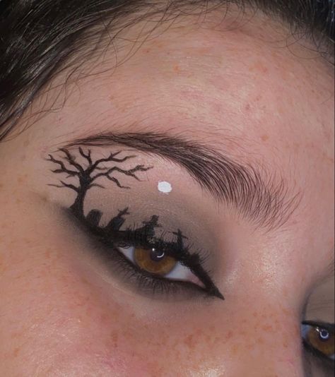 Easy Black Eyeshadow Looks, Graveyard Makeup, Halloween Eyeshadow, Eyeliner Ideas, Black Eyeshadow, Vibe Check, Eye Makeup Designs, Halloween Makeup Looks, Halloween Make Up