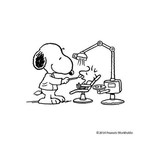 Dentist Snoopy Dental Assistant Humor, Cleaning Drawing, Dentist Cartoon, Dentistry Student, Dental Fun, Med School Motivation, Dental Kids, Snoopy Images, Cartoon Strip