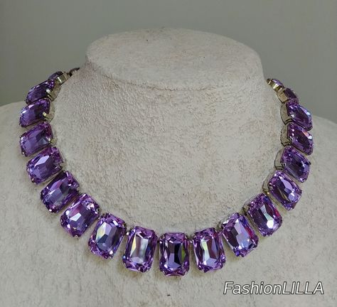 Jewelry Necklace Simple, Lavender Necklace, Provence Lavender, Crystal Necklaces, Anna Wintour, Violet Purple, Bangle Designs, Exclusive Jewelry, Gorgeous Jewelry