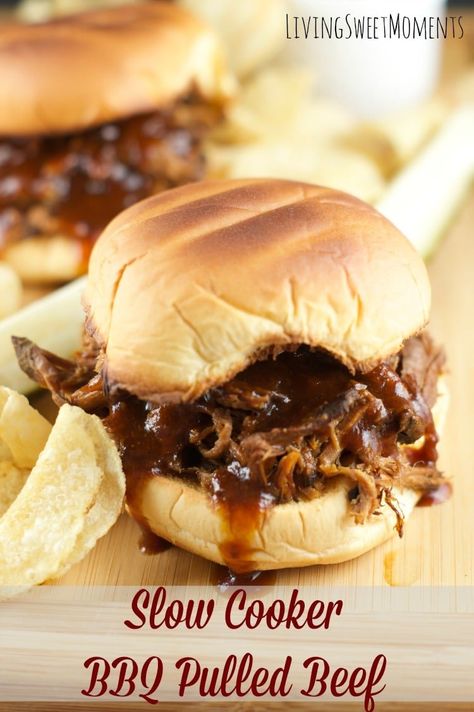 Bbq Pulled Beef, Pork Teriyaki, Bbq Beef Sandwiches, Beef Sandwich Recipes, Stuffed Meatloaf, Beef Meals, Homemade Bbq Sauce, Pot Food, Pulled Beef