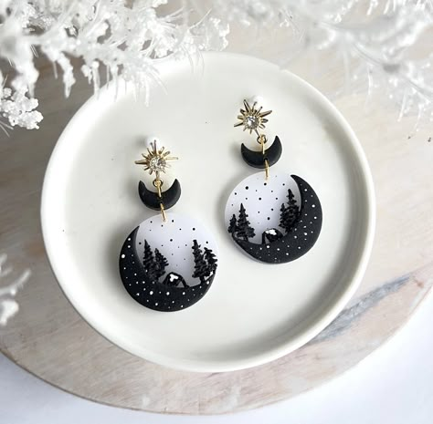 Handmade moon and star earrings! Polymer clay fall earrings! Moon And Star Polymer Clay Earrings, Galaxy Clay Earring, Polymer Clay Space Theme, Clay Space Earrings, Winter Earrings Diy, Hand Painted Resin Jewelry, Polymer Clay Star Earrings, Earing Clay Diy, Pearl And Clay Earrings