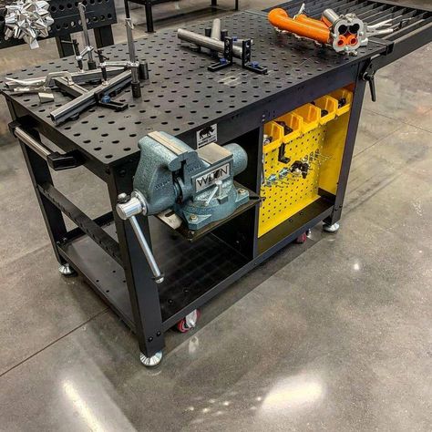 Small Welding Table Diy, Welding Table For Sale, Welding Workshop, Welding Table Diy, Table Modular, Industrial Workbench, Tool Chests, Cart Storage, Auto Garage