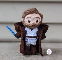 PATRONES AMIGURUMI GRATIS: PATRON GRATIS OBI WAN KENOBI | STAR WARS AMIGURUMI... Crochet Star Wars, Star Wars Amigurumi, Star Wars Obi Wan Kenobi, Star Wars Crochet, Star Wars Obi Wan, Crochet Star, Crochet Dolls Free Patterns, Crochet Stars, Kawaii Crochet