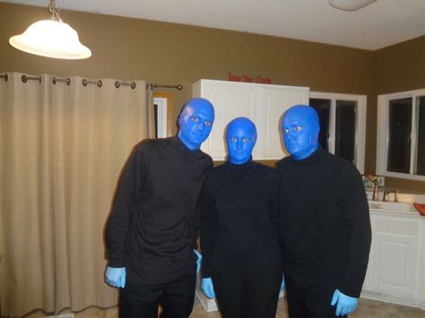 2 Guys Halloween Costume, Guy Group Halloween Costumes, Blue Man Group Costume, Guy Halloween Costumes College, Gay Halloween Costumes, Halloween Fits, Trio Costumes, Friend Costumes, Fun Costumes