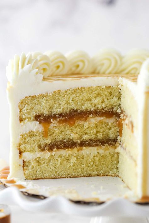 This vanilla bourbon cake is perfect for your next special occasion. It's made of 3 layers of moist, bourbon-infused vanilla cake layered with vanilla-bourbon buttercream and bourbon caramel sauce. Life Love And Sugar, Bourbon Cake, Butterscotch Cake, Vanilla Bourbon, Chocolate Drip Cake, Smooth Cake, Warm Cake, Caramel Cake, Elegant Cakes