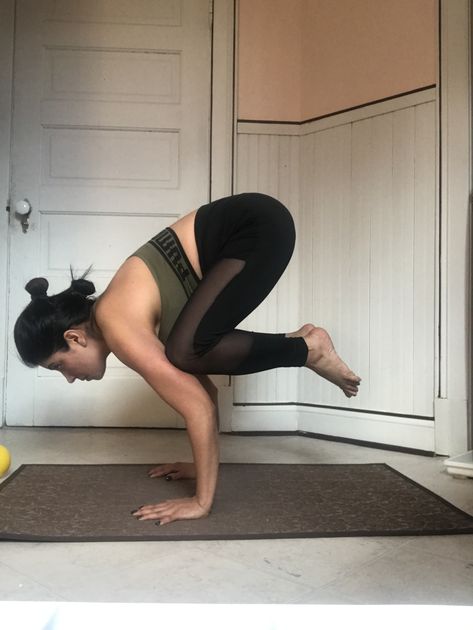 Crow pose Crow To Handstand, Crow Yoga Sequence, Side Crow Yoga Sequence, How To Crow Pose Yoga, Crow Yoga, Crows Pose Yoga, Crow Pose, Yoga For All, Meditation